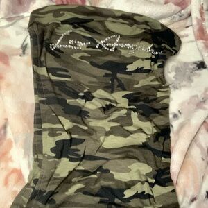 Las Angles camo straples top